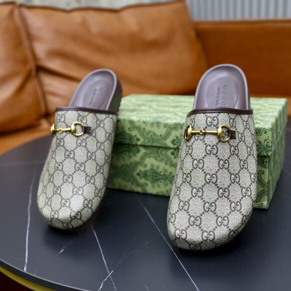 Gucci GG leather slides - Picture 2 of 5